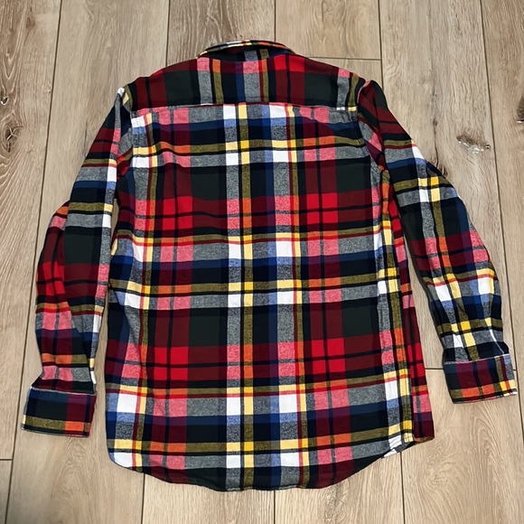 EUC XXL GAP Plaid Button Up - Picture 4 of 4